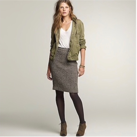 J. Crew Dresses & Skirts - J. Crew pencil skirt ✨